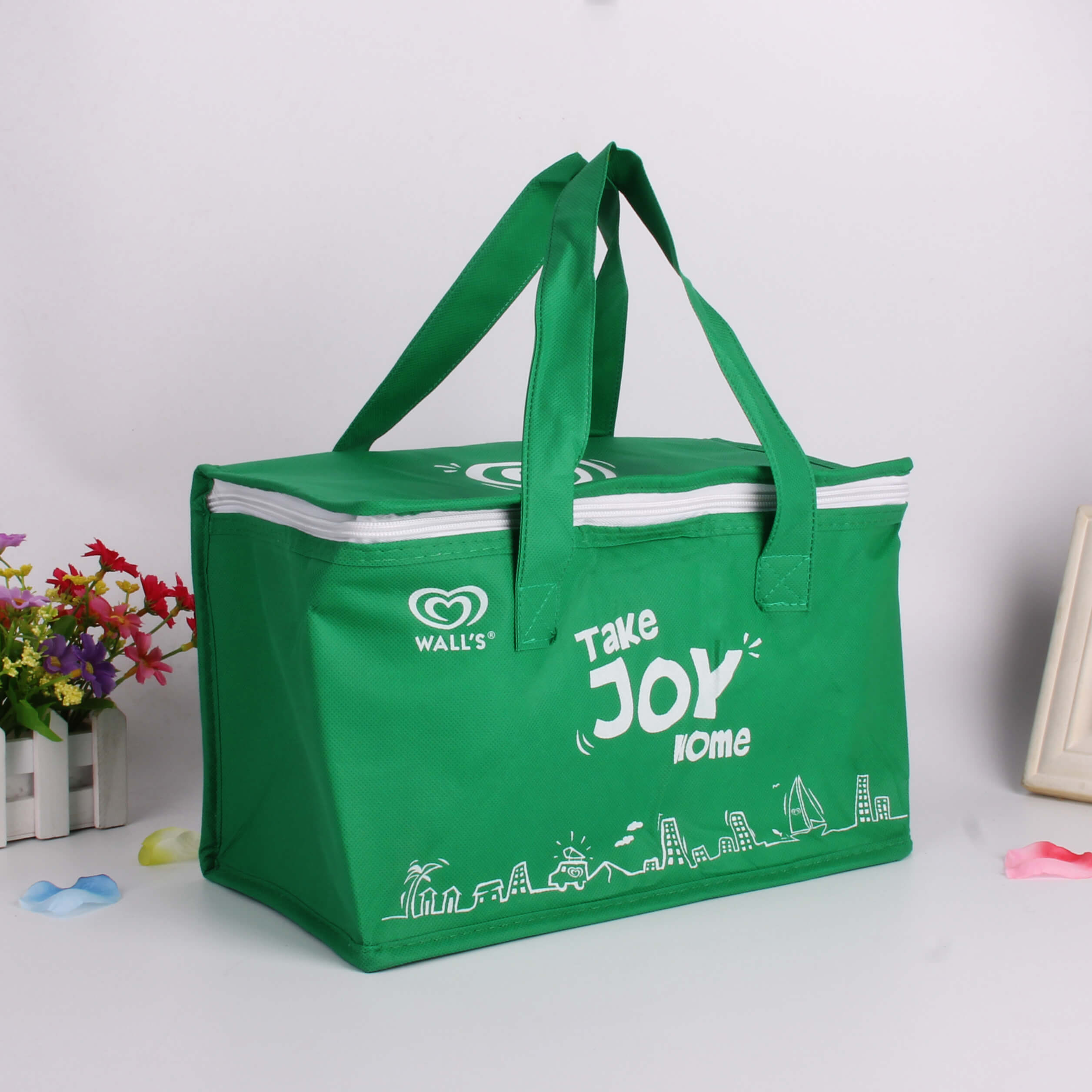 custom-logo-cooler-bags